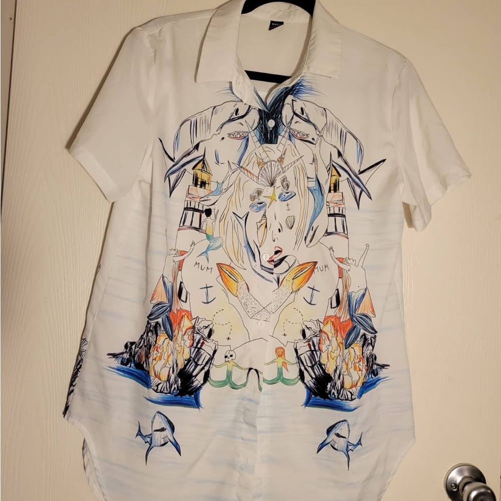 SHEIN White Graphic Short Sleeve Top